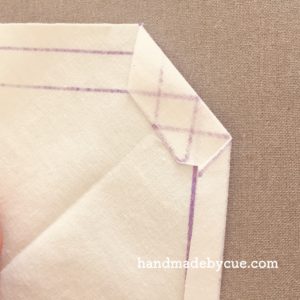 子供用三角巾の作り方 後ろがゴムなので着脱簡単 頭サイズの測り方 ハンドメイドで楽しく子育て Handmadebycue Com