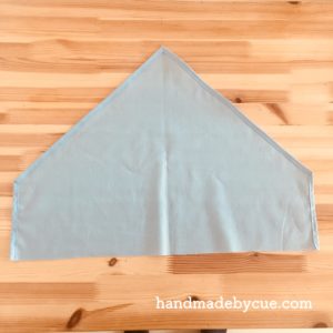 子供用三角巾の作り方 後ろがゴムなので着脱簡単 頭サイズの測り方 ハンドメイドで楽しく子育て Handmadebycue Com