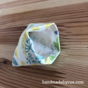 手縫いで簡単 テトラ型サシェの作り方 ハーブの香り ハンドメイドで楽しく子育て Handmadebycue Com